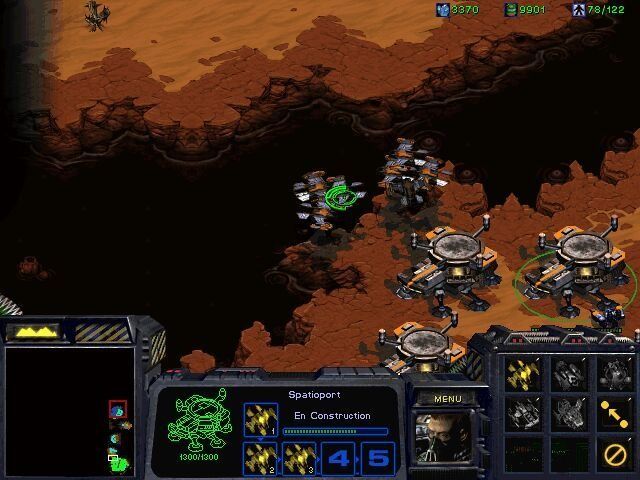 《星际争霸母巢之战》游戏截图