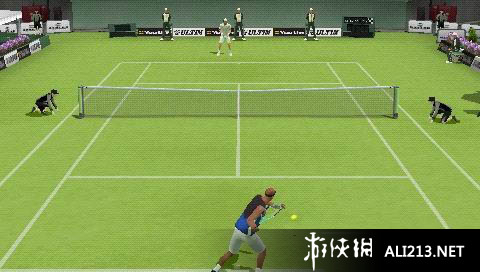 《扣杀球场 3》PSP截图