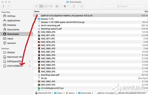 Adafruit simplifies flashing by supplying the boards with a bootloader Adafruit 通过为开发板提供引导程序简化了映像刷写图片