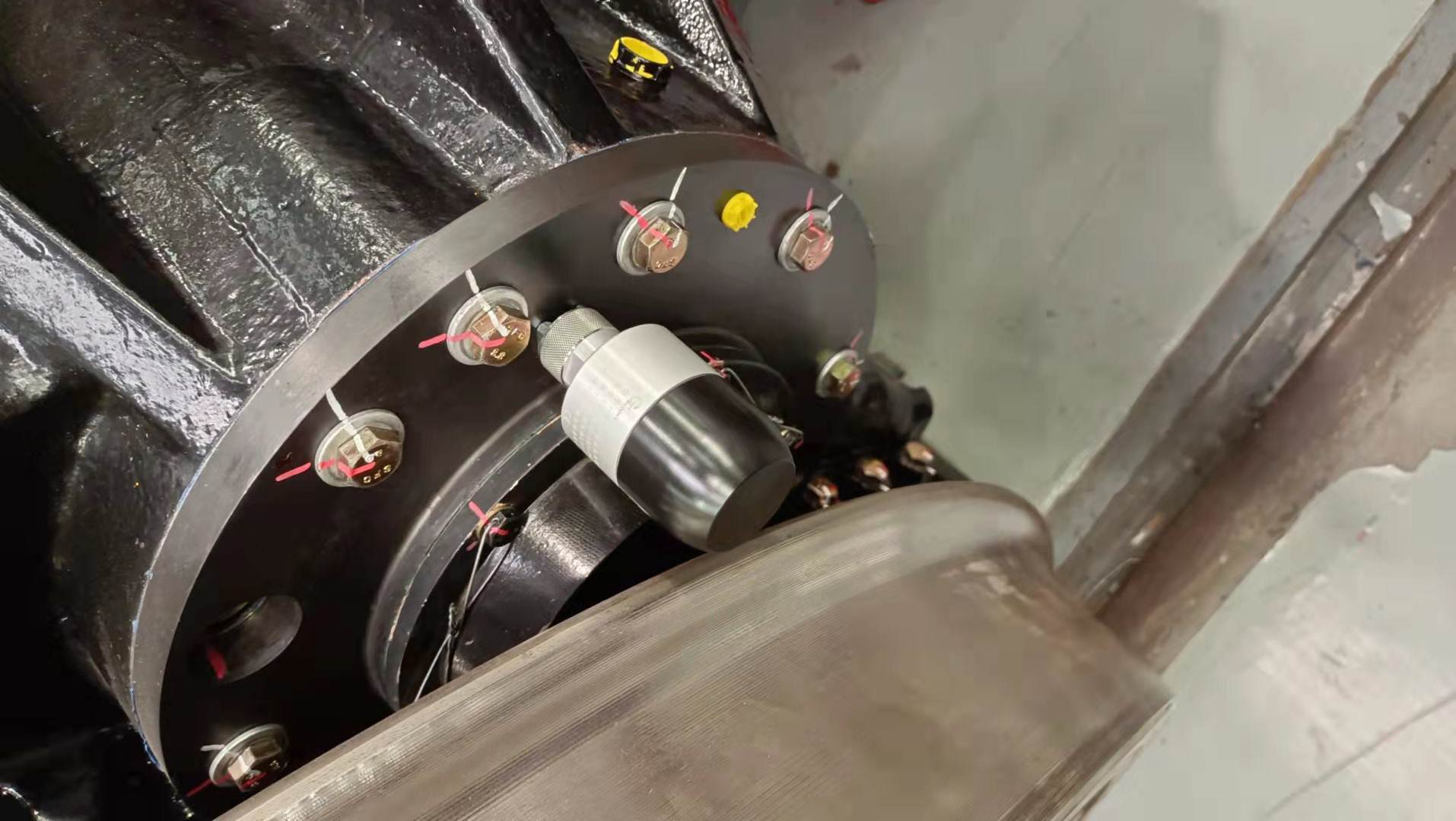 crop,h_286,w_286,x_341,y_156