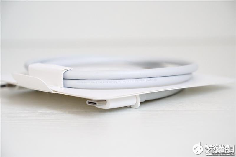 苹果雷电3 100W数据线拆解:288元值了!