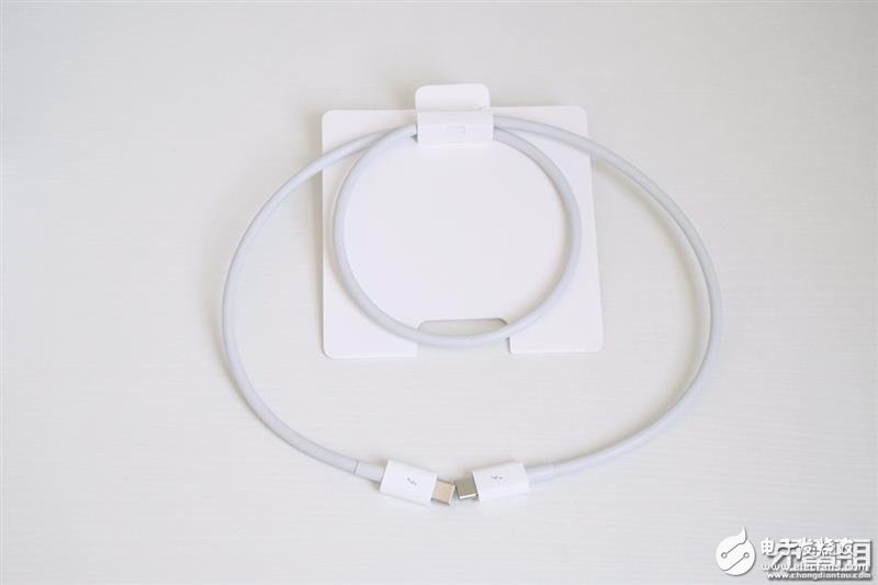 苹果雷电3 100W数据线拆解:288元值了!