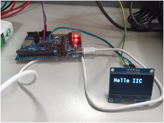 如何在MAIN函数实现OLED显示