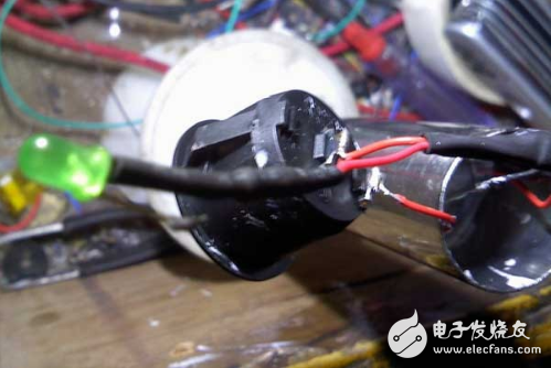 高亮LED手电筒的自制