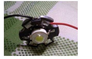 自制led手电筒_简单led手电筒电路图