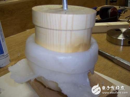 牛人教你制造超大号“卖萌”LED灯