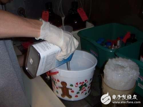 牛人教你制造超大号“卖萌”LED灯