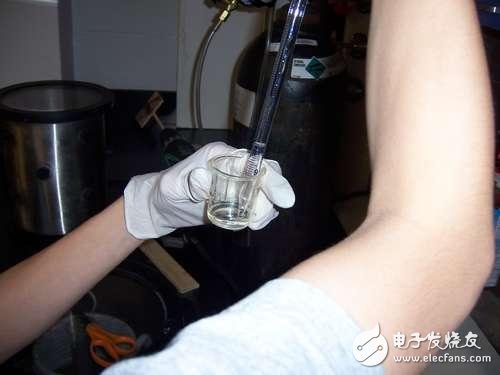 牛人教你制造超大号“卖萌”LED灯