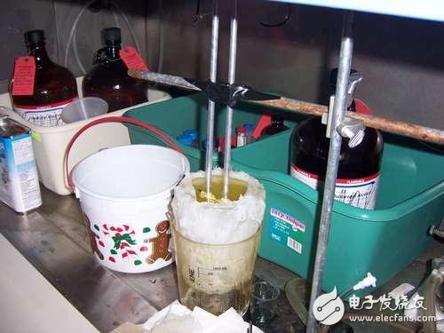 牛人教你制造超大号“卖萌”LED灯