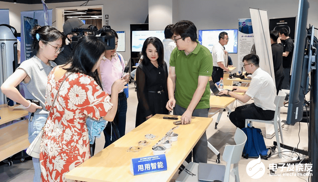 b8fedb99598a4c67802a39247c596c42~tplv-tt-shrink:640:0.image?lk3s=06827d14&traceid=20250625141852ED08B2DCDC1D93D0B0F9&x-expires=2147483647&x-signature=%2F9FUZRbRWlP%2BpuqmS3FaJbIpTU8%3D