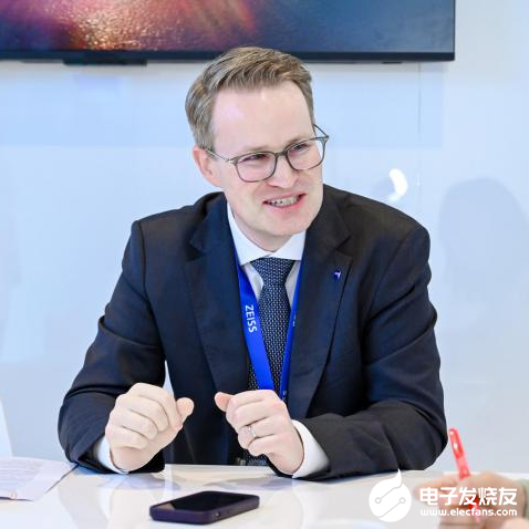 357c72af591049cfa7fe431c68825d62~tplv-tt-shrink:640:0.image?lk3s=06827d14&traceid=20250427150644C94A7CF8B27840C8FA48&x-expires=2147483647&x-signature=InOd2CL0ovMcgrV9%2Fp%2Fz4EgxO3w%3D