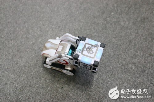 机器人“Cozmo”怎么样看看就知道