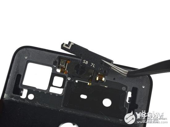 Pixel 2 XL拆解:谷歌首款移动芯片在这里