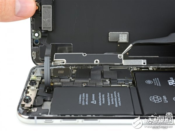 iPhone X最专业深度拆解!惊现神秘芯片