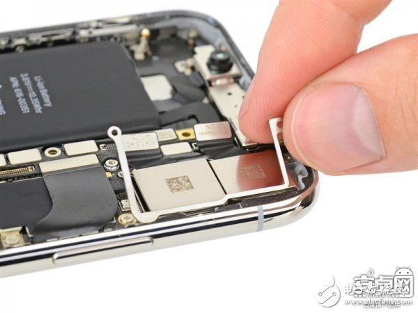 iPhone X最专业深度拆解!惊现神秘芯片