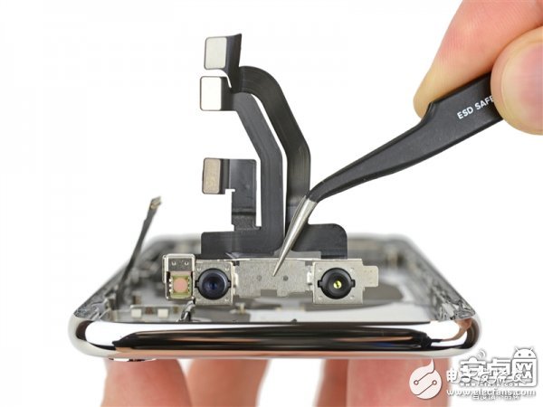 iPhone X最专业深度拆解!惊现神秘芯片