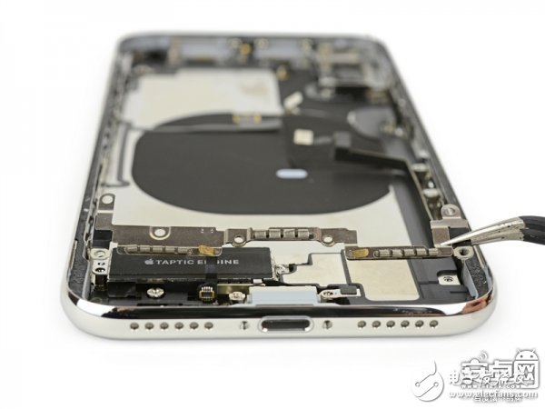 iPhone X最专业深度拆解!惊现神秘芯片