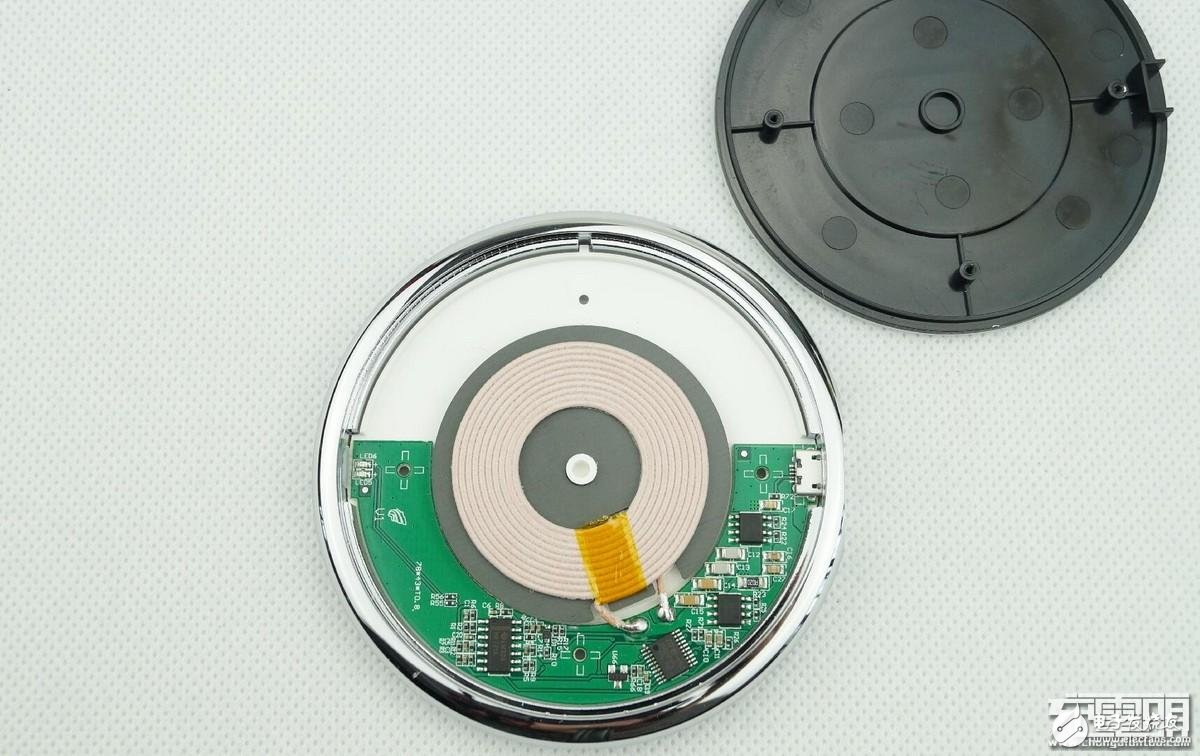 充电器里的白富美–Yoobao羽博无线充电器DX拆解