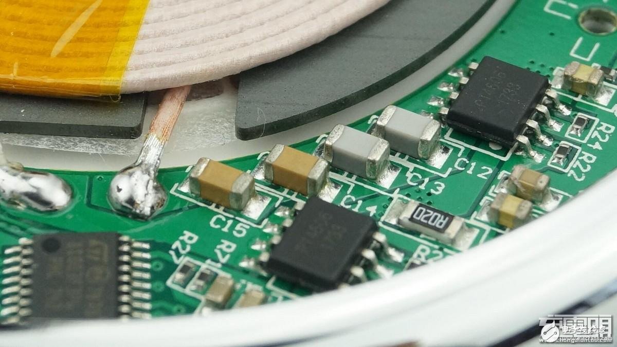 充电器里的白富美–Yoobao羽博无线充电器DX拆解