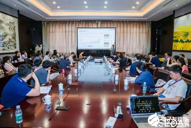 83803a4a594a4c89a791147810d1b363~tplv-tt-shrink:640:0.image?lk3s=06827d14&traceid=202405161340078CFD6F703C1617187820&x-expires=2147483647&x-signature=YdK9S7JeQy%2F3jmtCAnRLCngd7sY%3D