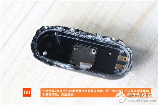 小米手环2暴力拆解评测 对比上一代差别在哪？
