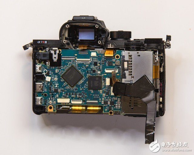 索尼A7RIII工艺到底如何 有人拆解给你看