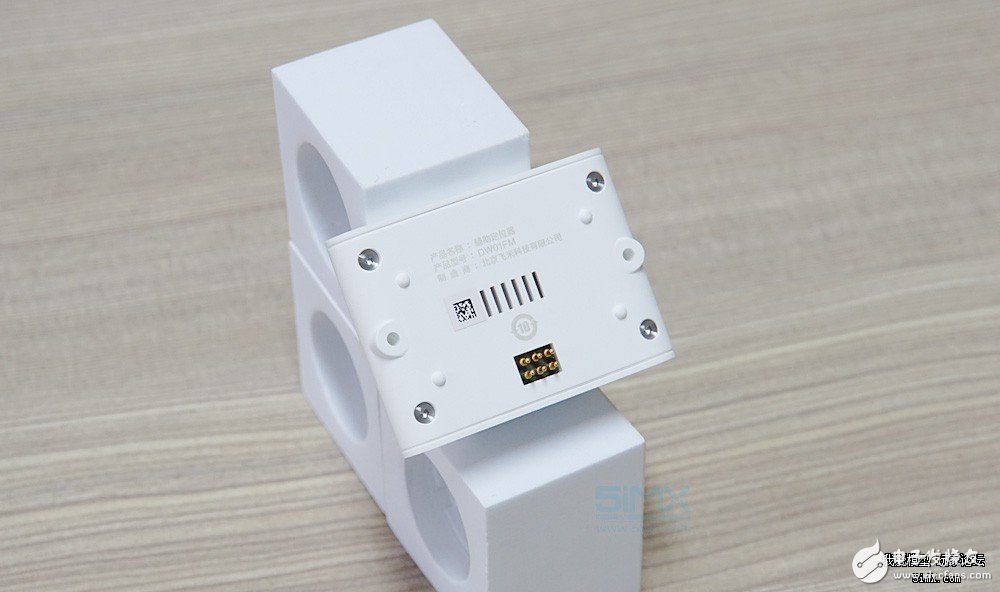 小米无人机对比精灵3s拆解 大疆“门徒”表现如何？