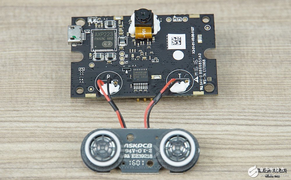 小米无人机对比精灵3s拆解 大疆“门徒”表现如何？