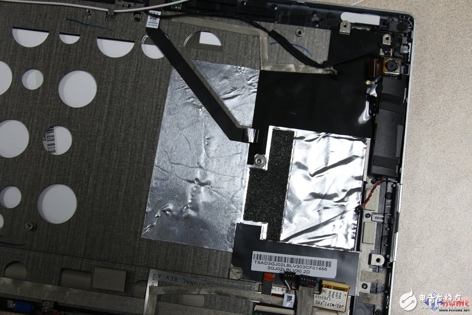 做工精致易修理 联想Miix 2 10寸拆解