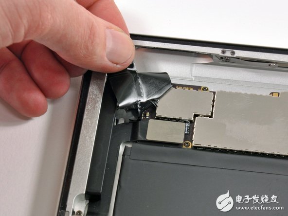 最新iPad 3拆解图 电池体积增大70%