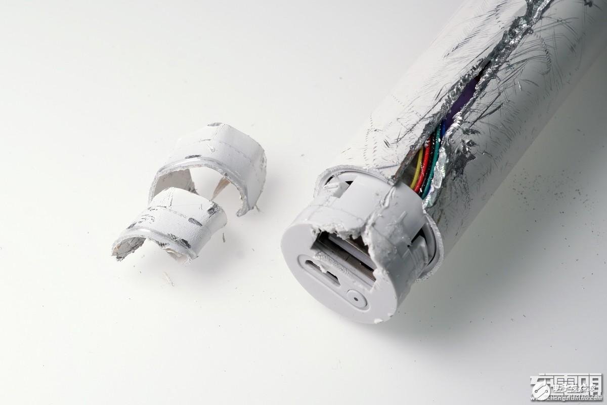 小米随身手电筒LPB01ZM试射拆解