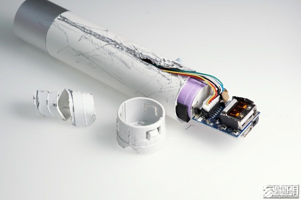 小米随身手电筒LPB01ZM试射拆解