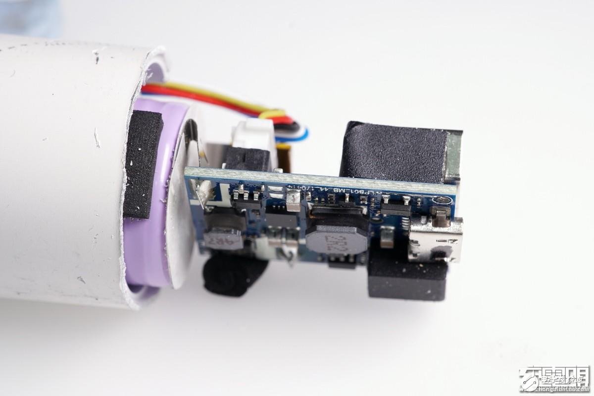 小米随身手电筒LPB01ZM试射拆解