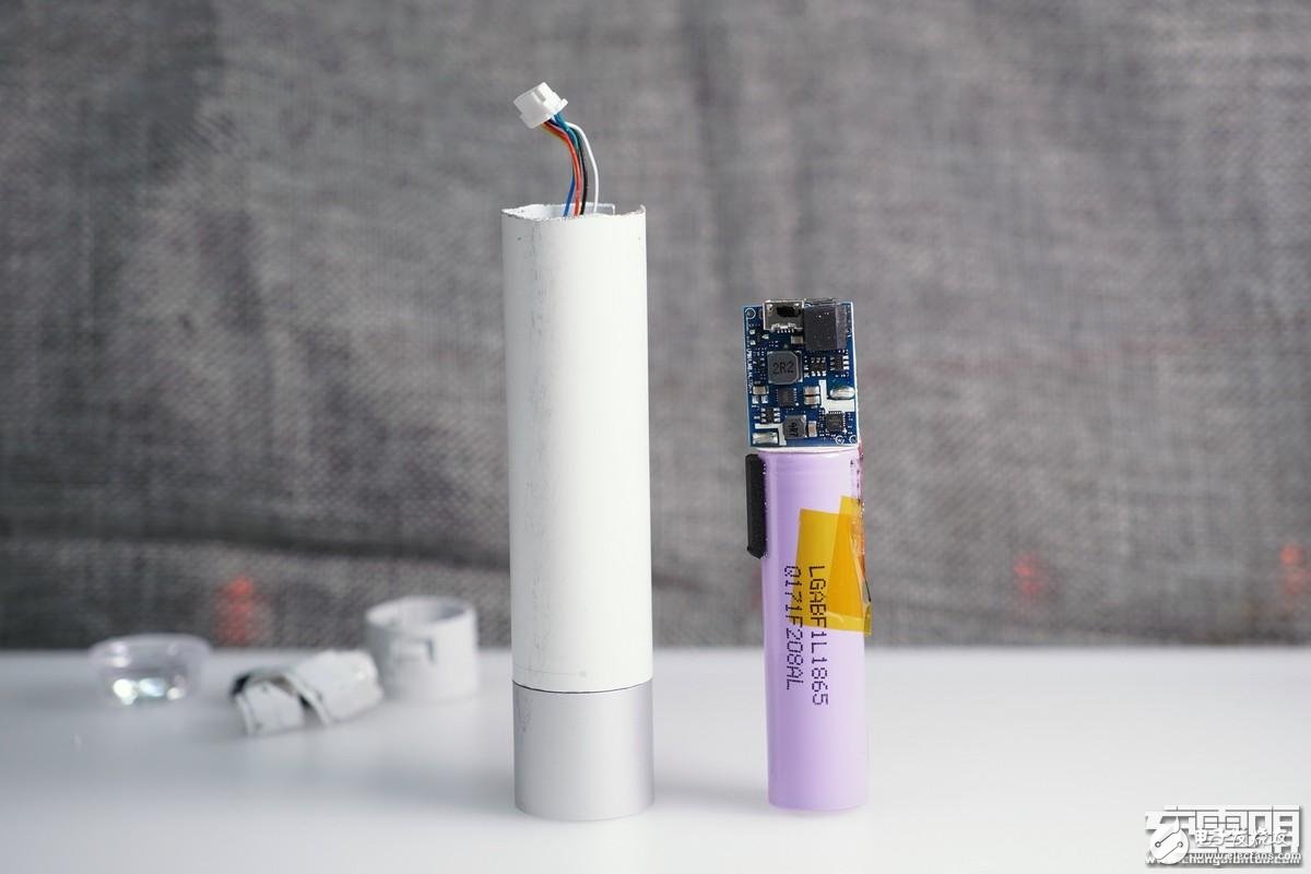 小米随身手电筒LPB01ZM试射拆解