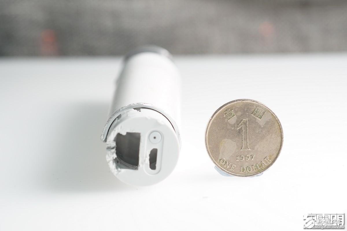 小米随身手电筒LPB01ZM试射拆解