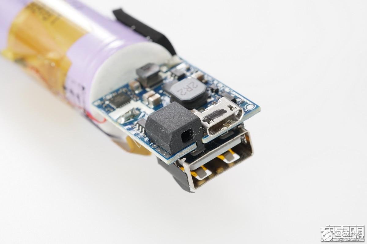 小米随身手电筒LPB01ZM试射拆解