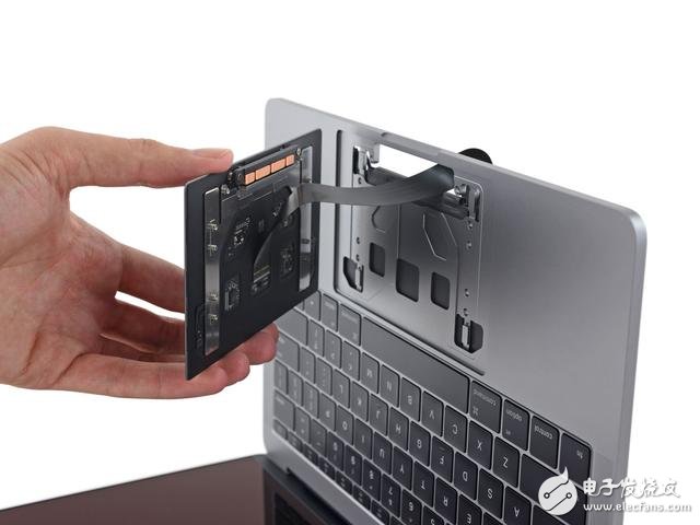 苹果新Macbook Pro13寸拆解：集成度创新高度 搭配史上最好音质