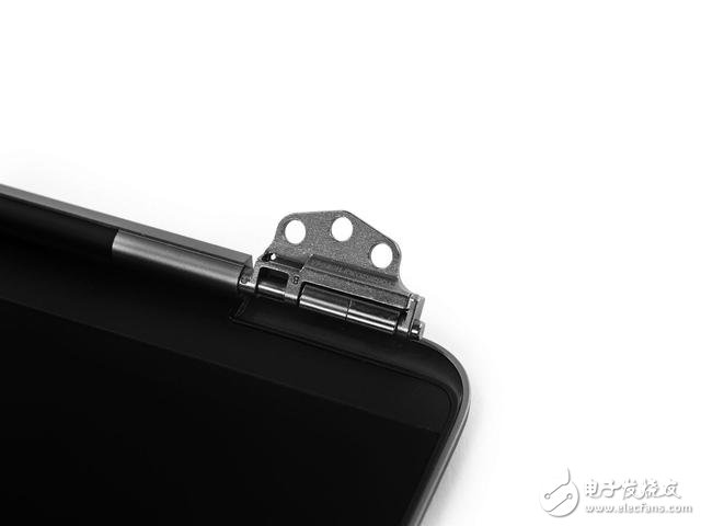 苹果新Macbook Pro13寸拆解：集成度创新高度 搭配史上最好音质