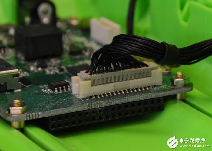 组装一台pi-top：树莓派笔记本电脑