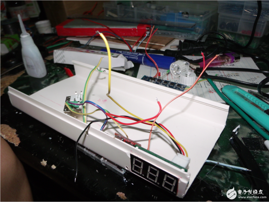 颠覆想象！专业工程师制作的超炫酷DIY移动电源