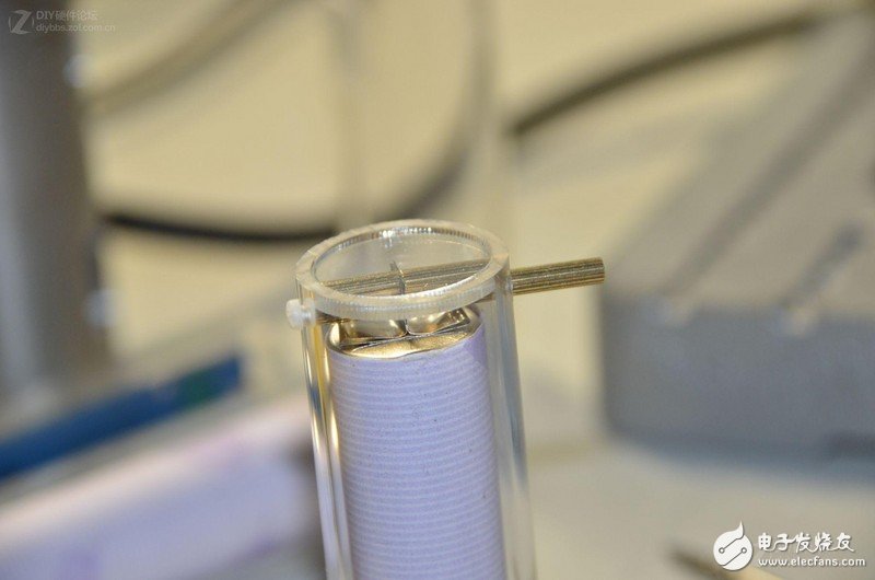 颠覆想象！专业工程师制作的DIY多功能移动电源